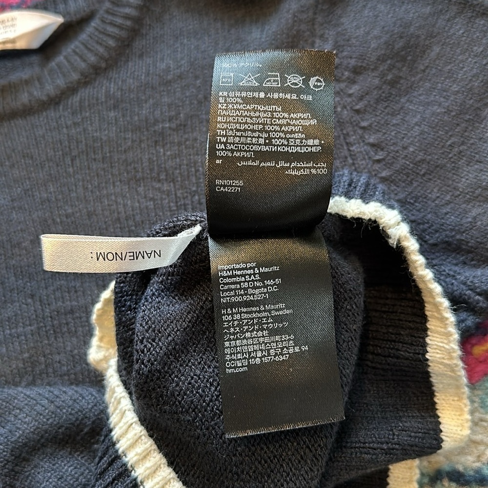 H&M Sweater - Picture 4 of 5